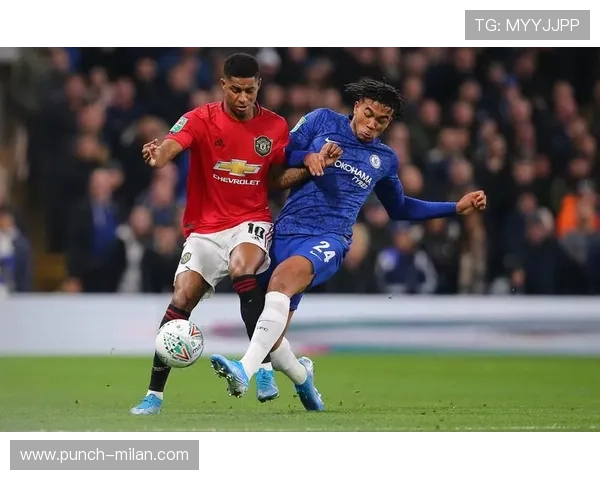 中国足球球星崛起之路：从年轻才俊到国际赛场的精彩表现与挑战