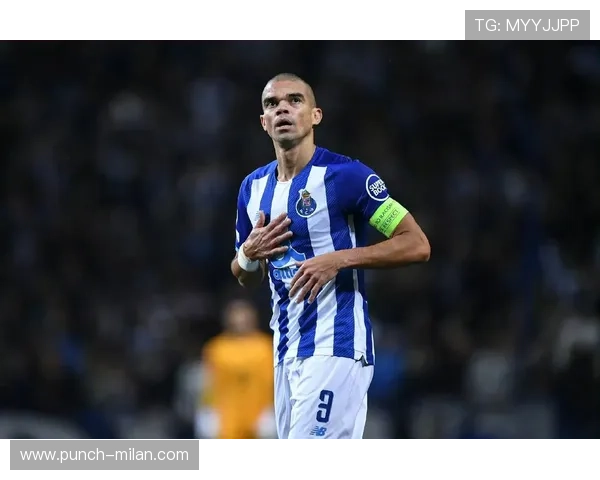 足球球星们也有近视眼吗？揭秘那些戴眼镜的足球巨星们的真实视力情况