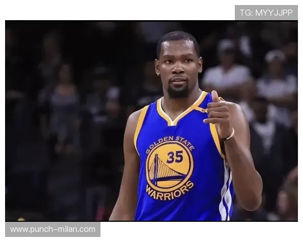 足球球星系鞋带技巧全解析 轻松学会明星球员的快速系带方法