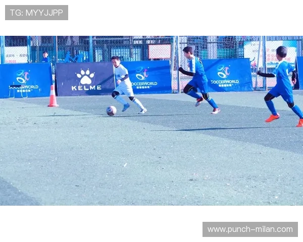 香港贺岁杯足球赛球星争锋 激烈对抗呈现顶级足球盛宴